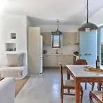 Joy With Private Pool, Close To Naoussa Villa Kostos