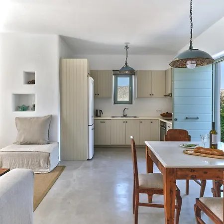 Joy With Private Pool, Close To Naoussa וילה Kostos