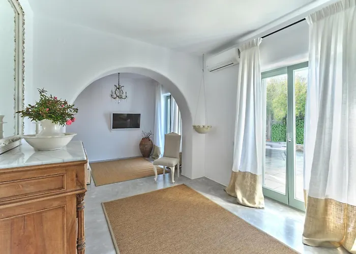 Joy With Private Pool, Close To Naoussa Βίλα Kostos