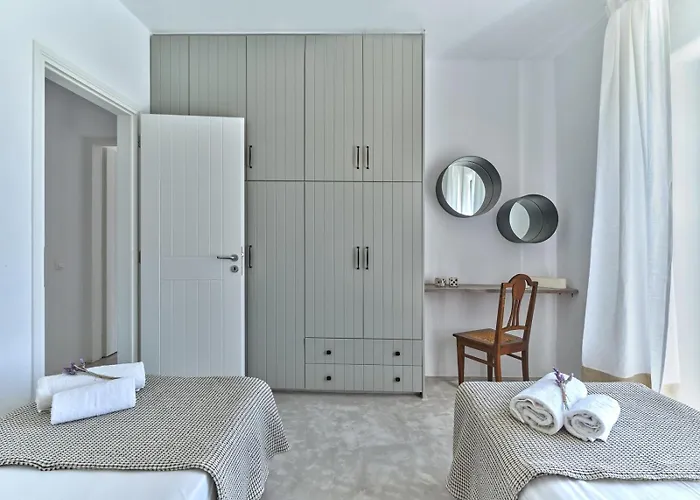 Βίλα Joy With Private Pool, Close To Naoussa Kostos